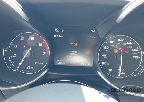 2017 Alfa Romeo Giulia Awd z USA, uszkodzony, nr VIN ZARFAEDN7H7532266